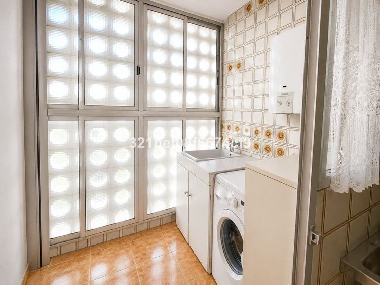 Apartment | Resale in Málaga in Málaga, Málaga City Others, Costa del Sol - Photo 5