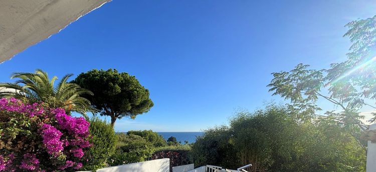 House | Resale in Casares Playa in Casares Playa, Costa del Sol - Photo 4