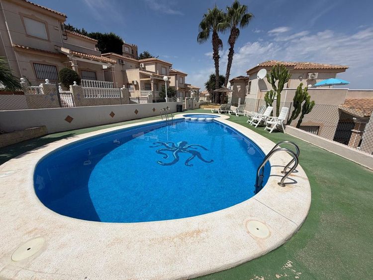 House | Resale in Ciudad Quesada in Ciudad Quesada, Costa Blanca - Photo 2