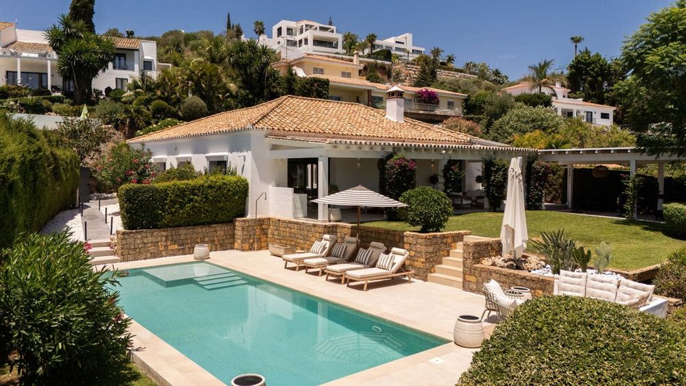 House | Resale in El Paraiso in El Paraiso, Costa del Sol - Main property photo