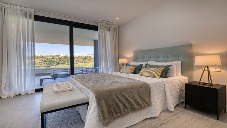 Penthouse | Resale in Estepona in Estepona, Costa del Sol - Photo 4