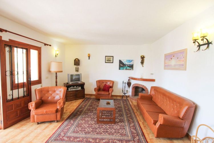 House | Resale in Calpe in Calpe, Costa Blanca - Photo 4
