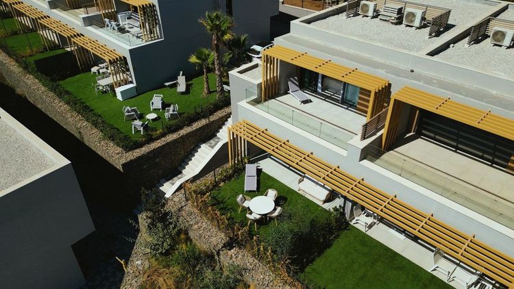 House | Resale in El Chaparral in El Chaparral, Costa del Sol - Photo 3