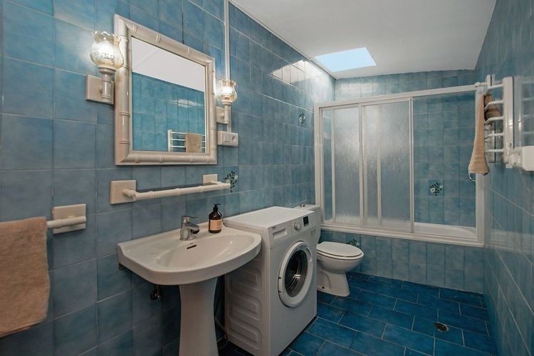 Penthouse | Resale in Maro in Maro, Costa del Sol - Photo 5