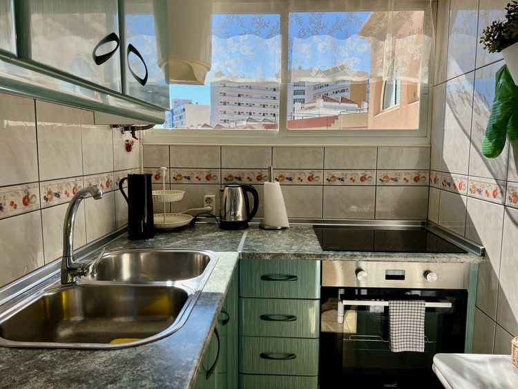 Apartment | Resale in Torremolinos in Torremolinos Others, Costa del Sol - Photo 4