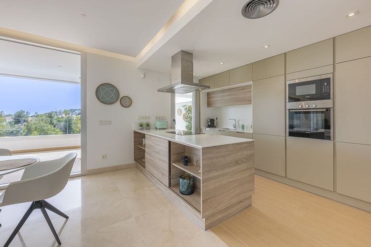 Penthouse | Resale in Benahavís in Benahavís Others, Costa del Sol - Photo 3