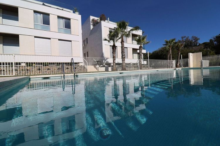 Apartment | Resale in Elviria in Elviria, Costa del Sol - Photo 3