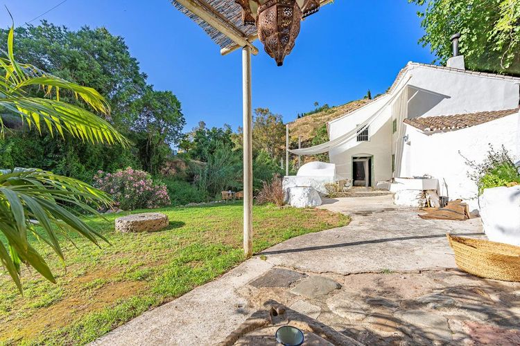 House | Resale in Coín in Coín, Costa del Sol - Photo 2