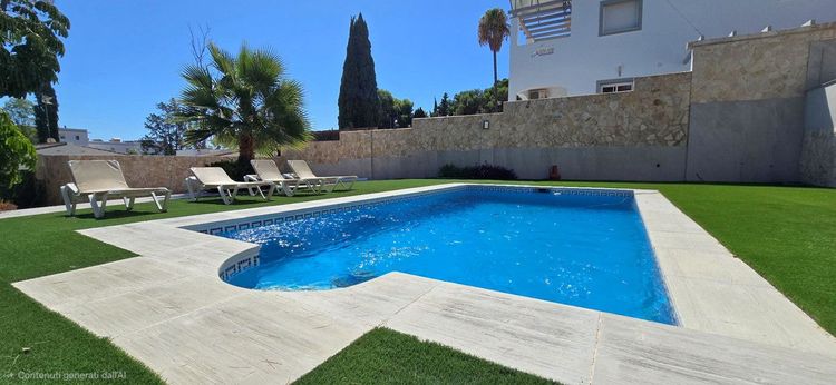 House | Resale in Torremolinos in Torremolinos Others, Torremolinos, Costa del Sol - Photo 4