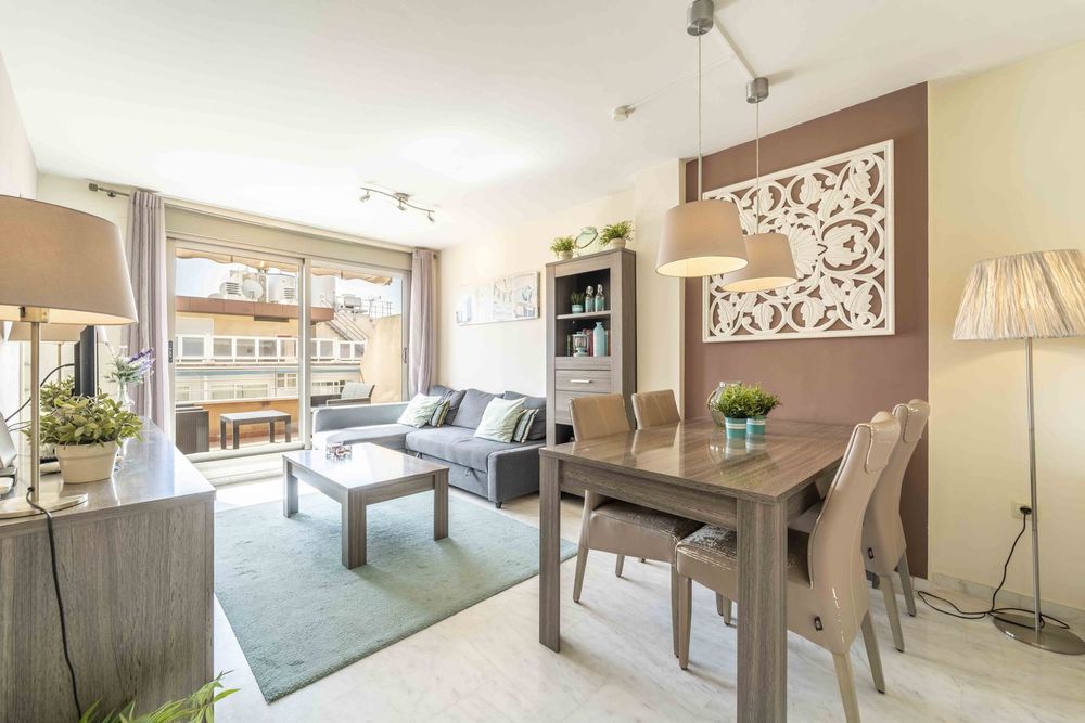 Apartment | Resale in Benalmadena Costa in Benalmadena Costa, Costa del Sol - Main property photo