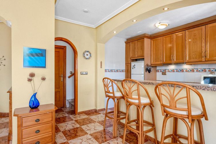 House | Resale in Lomas de Cabo Roig in Lomas de Cabo Roig, Costa Blanca - Photo 5