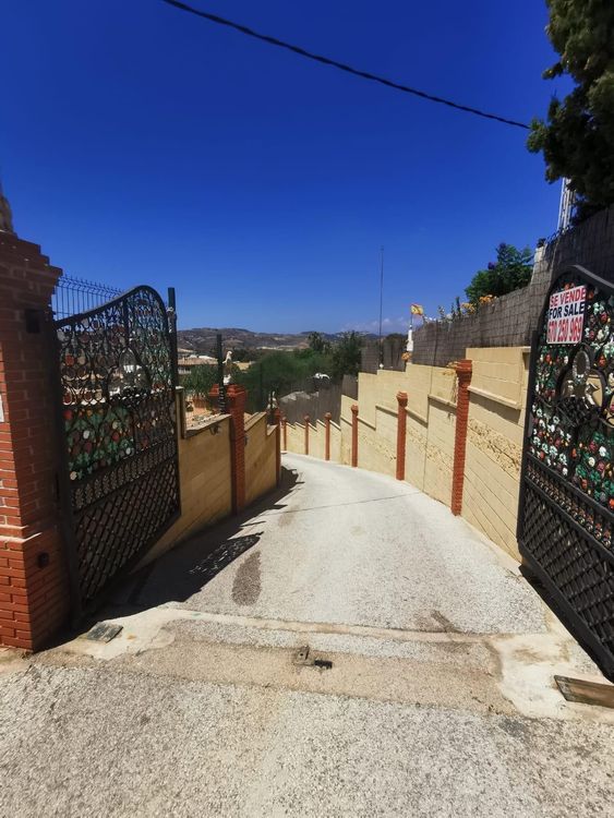 House | Resale in Mijas Costa in Mijas Costa, Costa del Sol - Photo 2