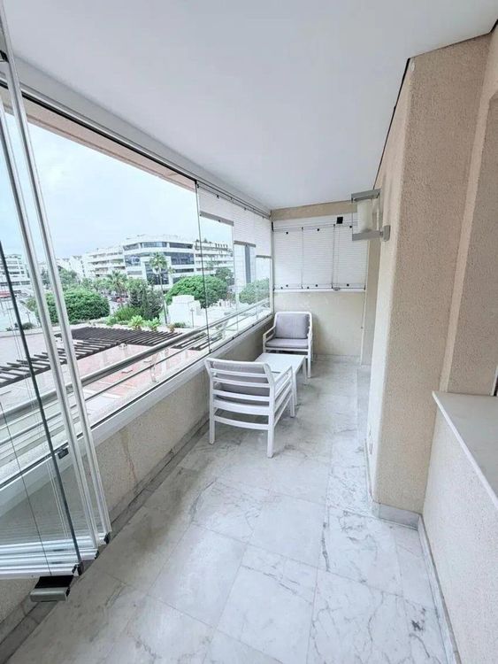 Apartment | Resale in Puerto Banús in Puerto Banús, Nueva Andalucía, Costa del Sol - Photo 4