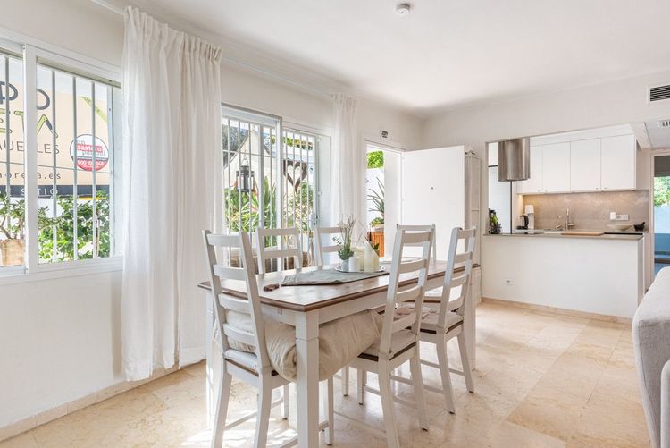 Apartment | Resale in Río Real in Río Real, Costa del Sol - Photo 5