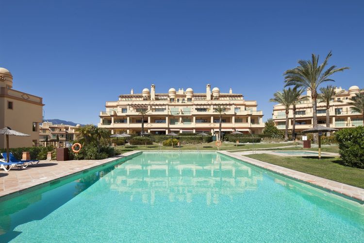 Apartment | Resale in Los Flamingos in Los Flamingos, Costa del Sol - Photo 3