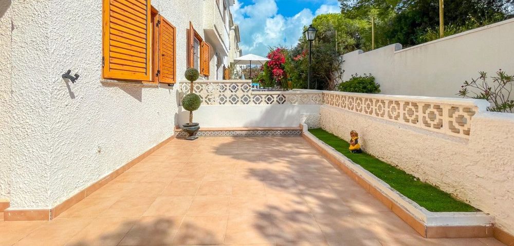 House | Resale in Playa Flamenca in Playa Flamenca, Costa Blanca - Main property photo