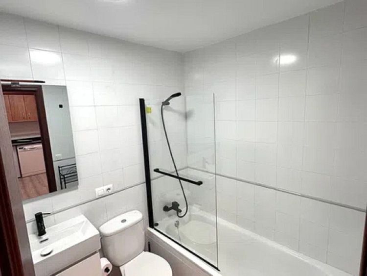 Apartment | Resale in Málaga Centro in Málaga Centro, Costa del Sol - Photo 3