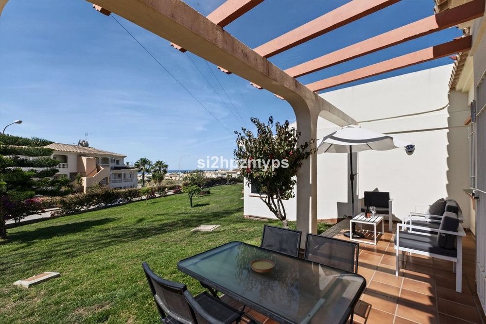 House | Resale in Torrox in Torrox, Costa del Sol - Main property photo