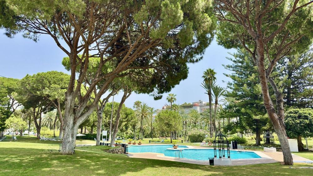 Penthouse | Resale in Puerto Banús in Puerto Banús, Costa del Sol - Main property photo