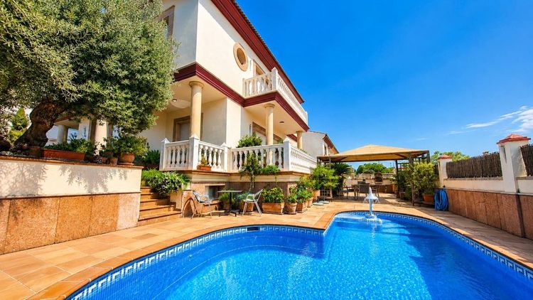 House | Resale in Ronda in Ronda, Serranía de Ronda, Costa del Sol - Photo 2