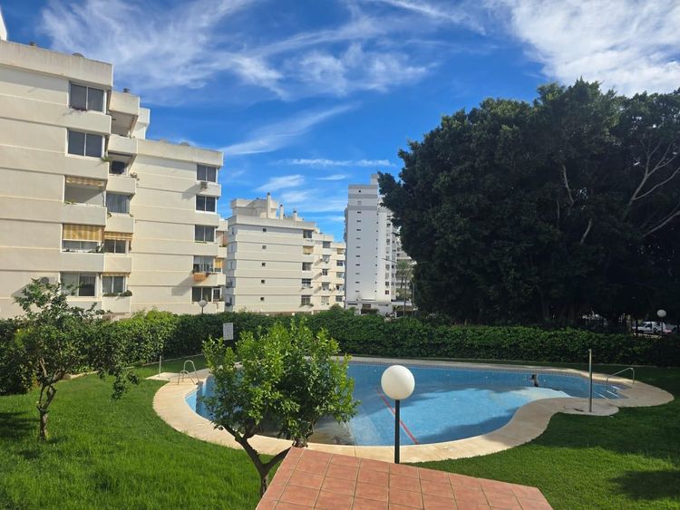 Apartment | Resale in Benalmadena in Benalmadena Others, Costa del Sol - Photo 4