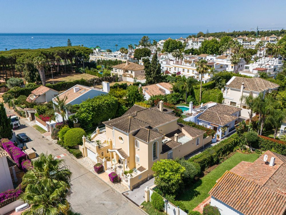 House | Resale in The Golden Mile in The Golden Mile, Costa del Sol - Main property photo