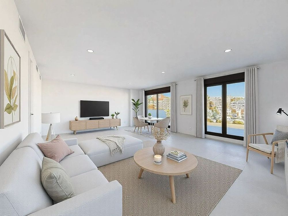 Apartment | Resale in Estepona in Estepona, Costa del Sol - Main property photo
