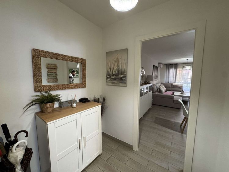 Apartment | Resale in Marbella in Marbella Others, Costa del Sol - Photo 2