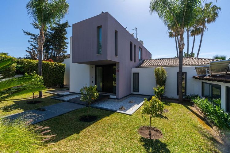 House | Resale in Costalita in Villacana - Costalita - Saladillo, Costa del Sol - Photo 3
