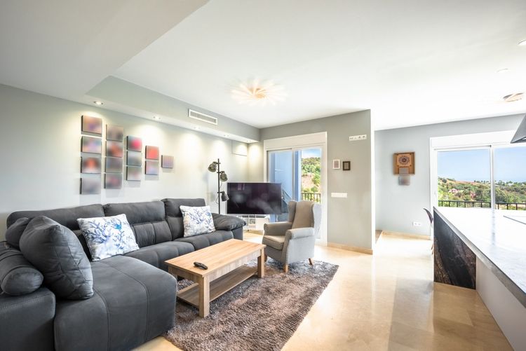 listing card gallery