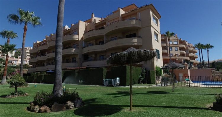 Apartment | Resale in Riviera del Sol in Riviera del Sol, Costa del Sol - Photo 3