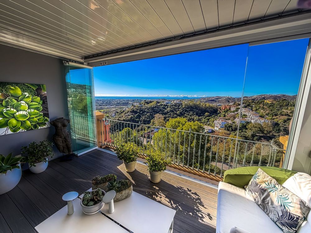 Penthouse | Resale in Benahavís in Benahavís Others, Costa del Sol - Main property photo