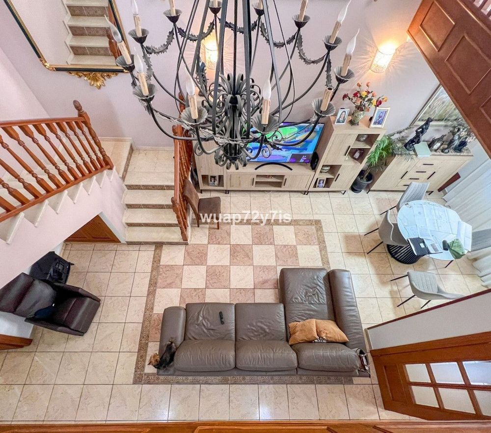 House | Resale in Estepona in Estepona, Costa del Sol - Main property photo