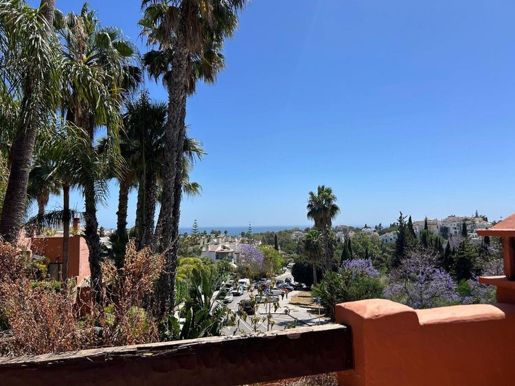 House | Resale in The Golden Mile in The Golden Mile, Costa del Sol - Photo 5