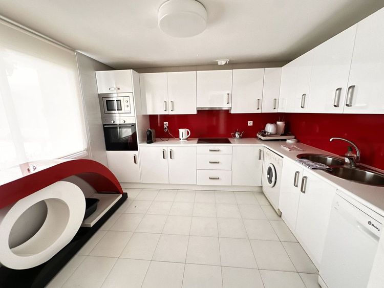 Penthouse | Resale in Marbella in Marbella Others, Costa del Sol - Photo 4