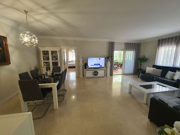 Apartment | Resale in La Cala Hills in La Cala Hills, Costa del Sol - Photo 2
