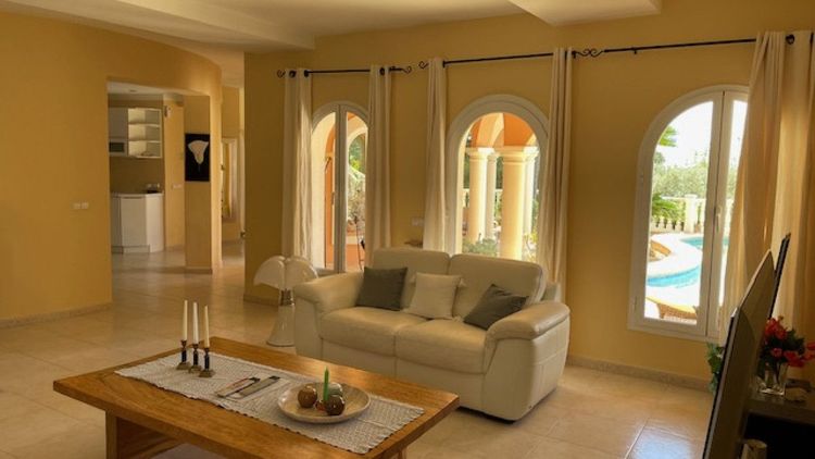 House | Resale in Javea in Javea, Costa Blanca - Photo 3