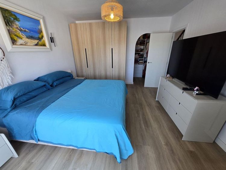 House | Resale in Los Boliches in Los Boliches, Costa del Sol - Photo 3