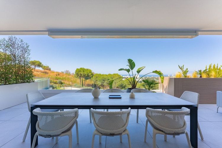 Apartment | Resale in Marbella in Marbella Others, Costa del Sol - Photo 5