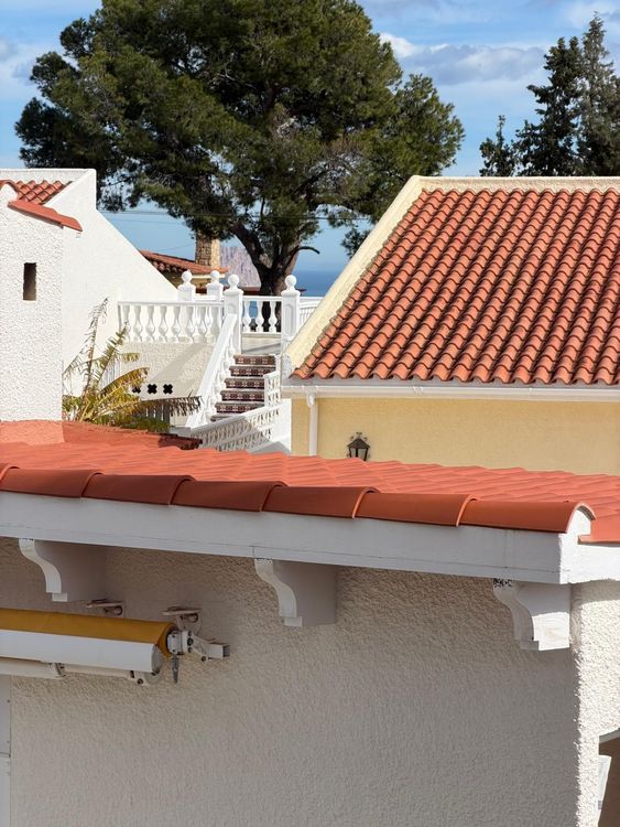 House | Resale in La Nucia in La Nucia, Costa Blanca - Photo 5