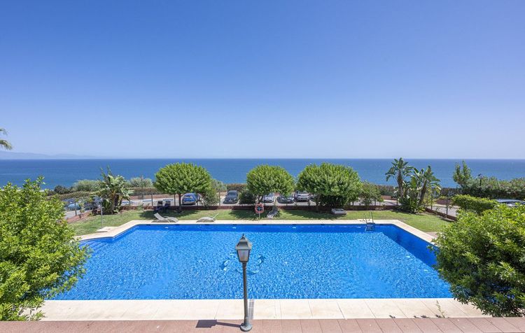 Apartment | Resale in Manilva in Manilva Others, Costa del Sol - Photo 2