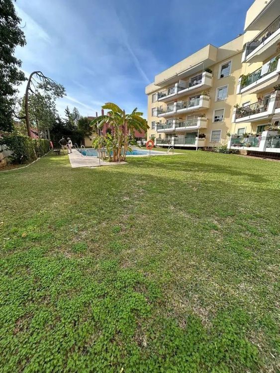Apartment | Resale in Bajondillo in Bajondillo, Costa del Sol - Photo 4