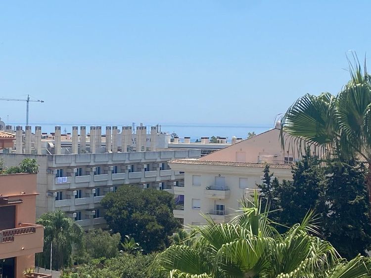 Apartment | Resale in The Golden Mile in The Golden Mile, Costa del Sol - Photo 3