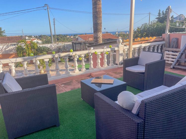 House | Resale in Calpe in Calpe, Costa Blanca - Photo 3