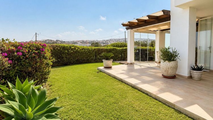 House | Resale in La Alcaidesa in La Alcaidesa, Costa del Sol - Photo 3