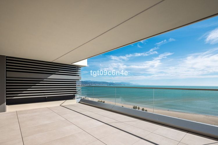 Apartment | Resale in Málaga in Málaga, Costa del Sol - Photo 4