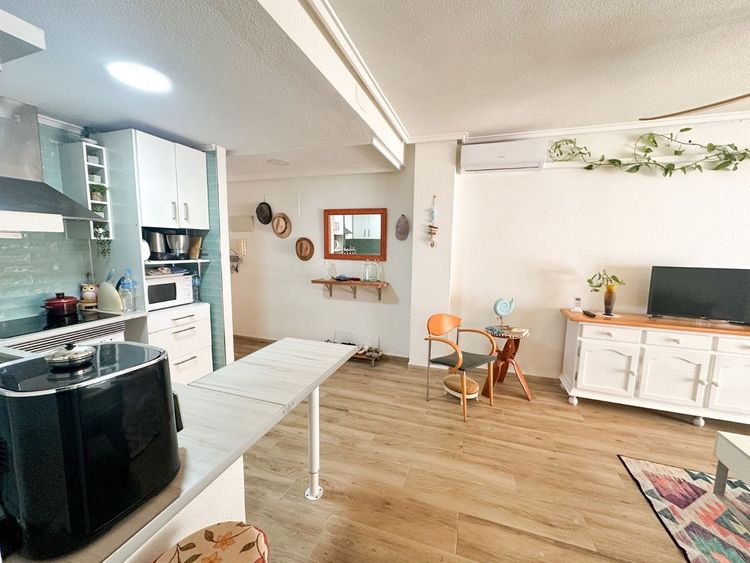 Apartment | Resale in Torrevieja in Torrevieja, Costa Blanca - Photo 5