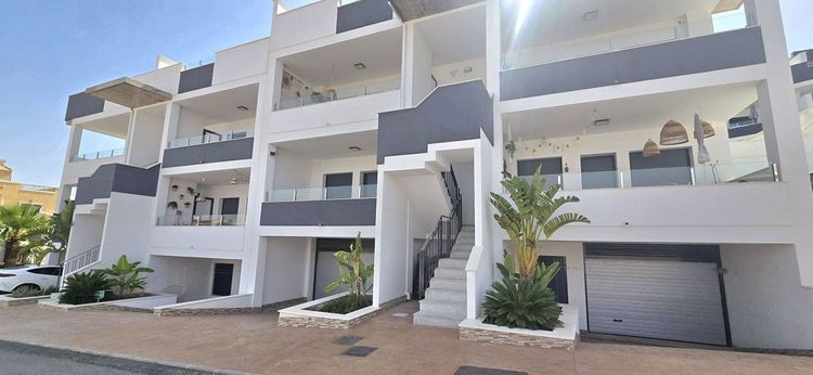 Apartment | Resale in Orihuela Costa in Orihuela Costa, Costa Blanca - Photo 3