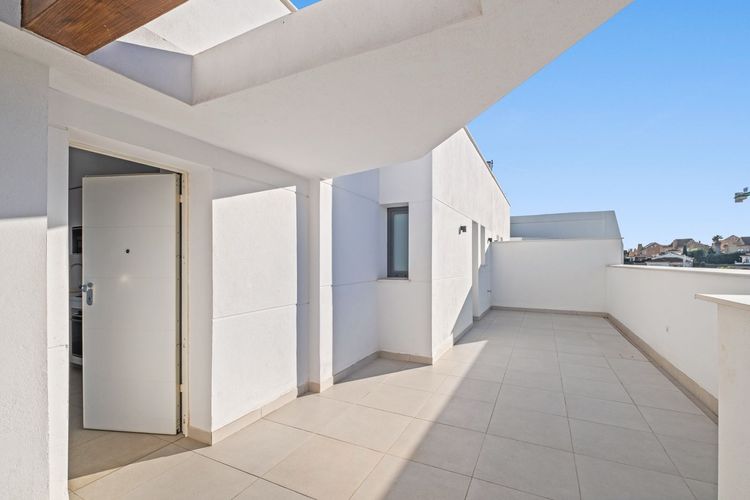 Penthouse | Resale in Calanova Golf in Calanova Golf, Costa del Sol - Photo 3