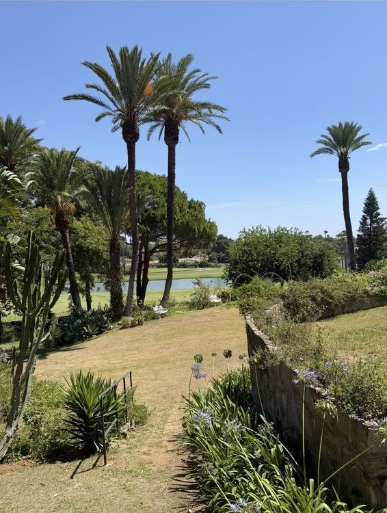 House | Resale in Sotogrande Costa in Sotogrande Costa, Costa del Sol - Photo 5